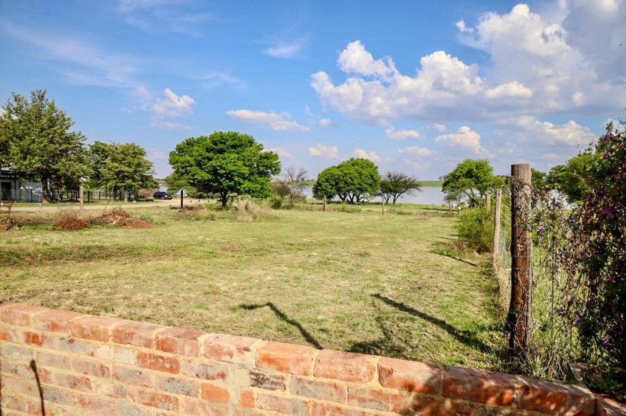 6 Bedroom Property for Sale in Oranjeville Free State